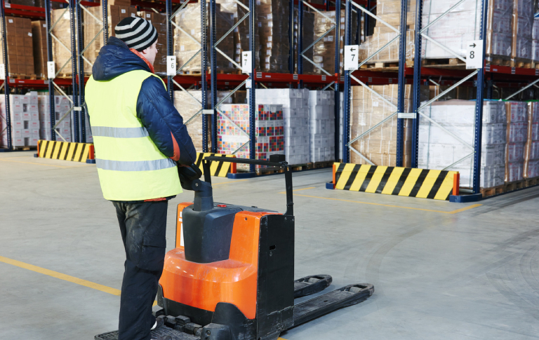 warehousing in canada, comprehensive range